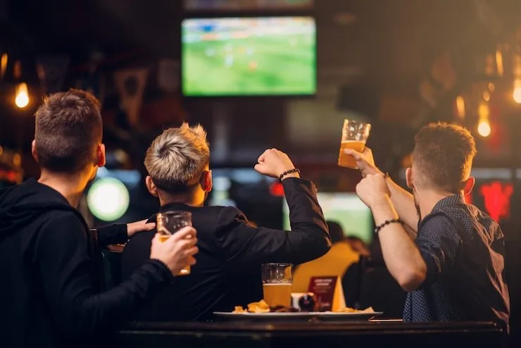 betcria Tragamonedas, mesas en vivo y apuestas en un solo lugar